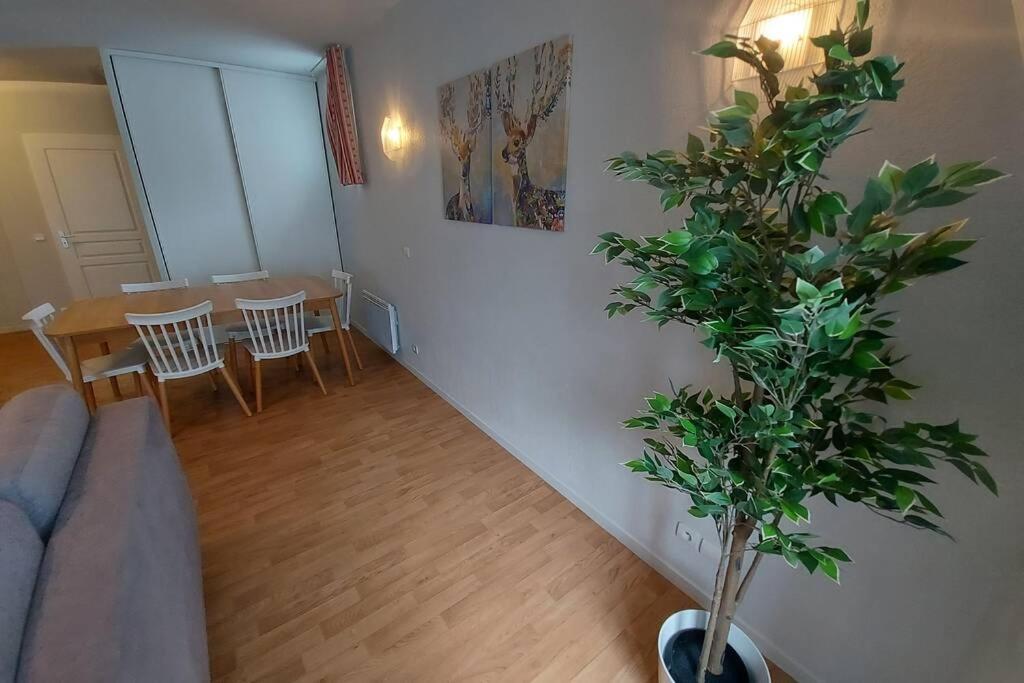 Appartement Moderne, Hyper-Centre - 6/8 Pers. Bagnères-de-Luchon المظهر الخارجي الصورة